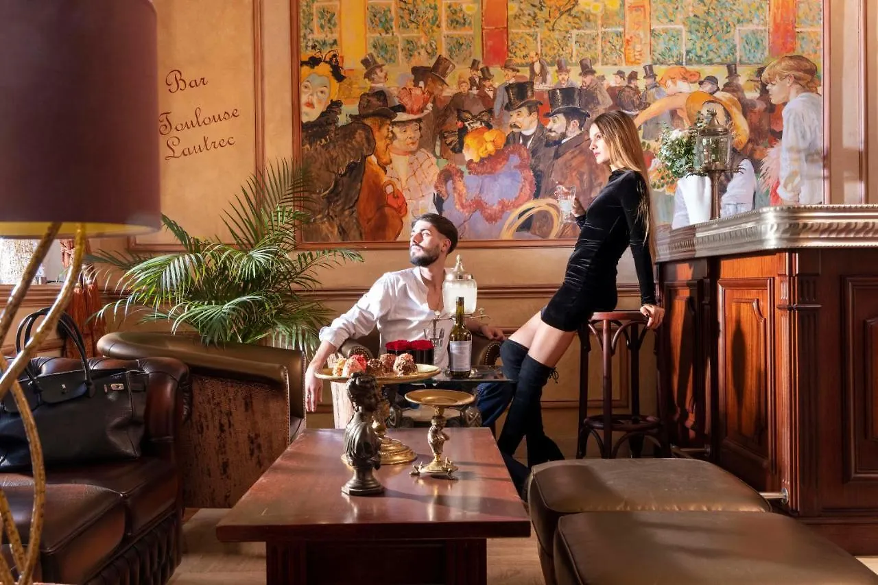 Hotel & Saint-jacques Paris